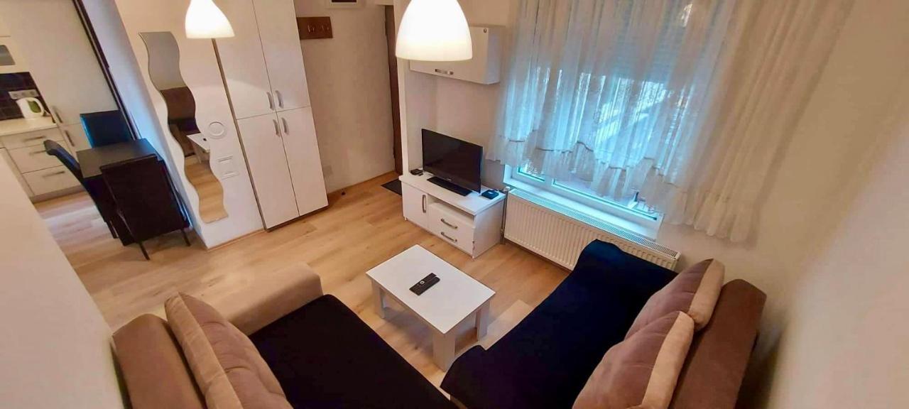Bright & Lovely Apartment In The City Center Prishtinë Ngoại thất bức ảnh