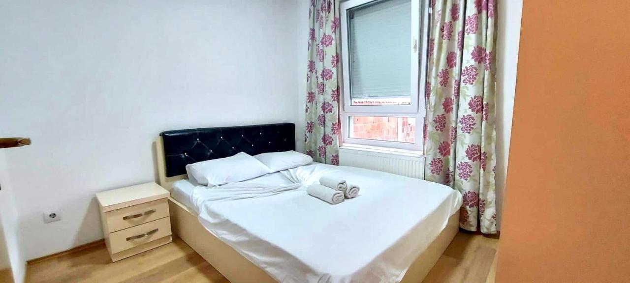 Bright & Lovely Apartment In The City Center Prishtinë Ngoại thất bức ảnh