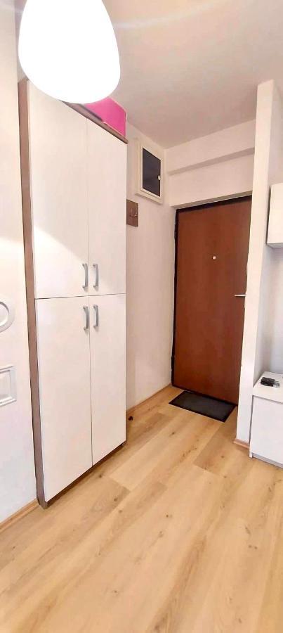 Bright & Lovely Apartment In The City Center Prishtinë Ngoại thất bức ảnh